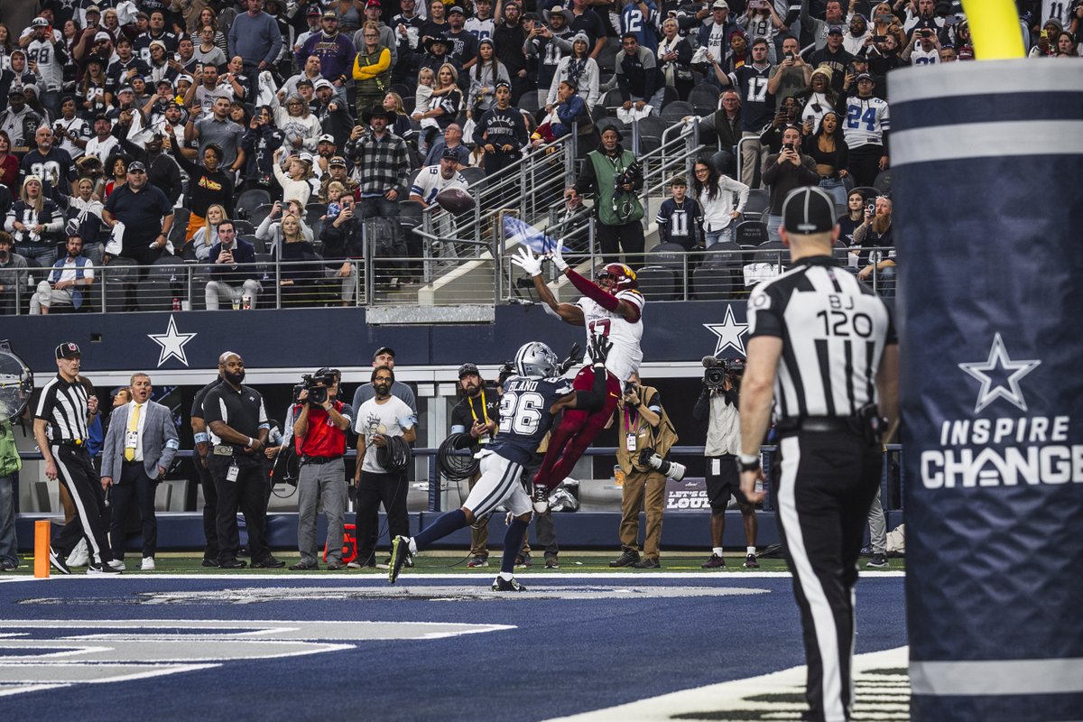 Commanders's tweet photo. posting a photo from last season every day until OTAs https://t.co/iewNsULOVP