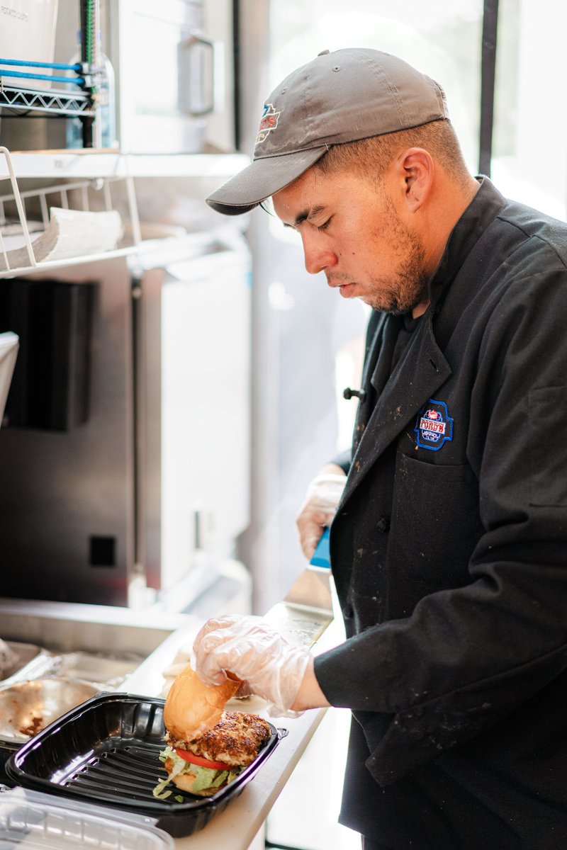 FordsOnTheRoad's tweet photo. Need a food truck for your next event? We are the solution you've been looking for. 🌽🔥

Be sure to book with Ford's On The Road and Ford's Wicked Catering!
--
To see our menu, please visit https://t.co/urC3QwpqNz

📧 ana@fordsfishshack.com to book @fordsOTR for your next event! https://t.co/gYZSinWXKC