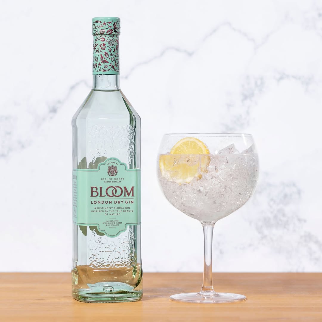neatandshakenuk's tweet image. Celebrate Mum in full BLOOM this Mother’s Day! 💐✨

Enjoy 15% off BLOOM Gin – perfect for G&amp;amp;Ts &amp;amp; cocktails. 🍸💖

🛍️ Shop now: neatandshaken.com

#neatandshaken #drinkthegoodvibes #bloomgin #mothersday