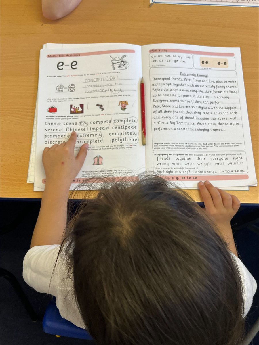 HubFlying's tweet photo. Great to see the teachers’ growing confidence and knowledge and the consistency of routines with No Nonsense Phonics teaching during a Literacy Specialist day at Walton Peak FHA this week! Keep up the good work 👏👏 #partnerschools #englishhub #welovephonics https://t.co/XRKg32szPm