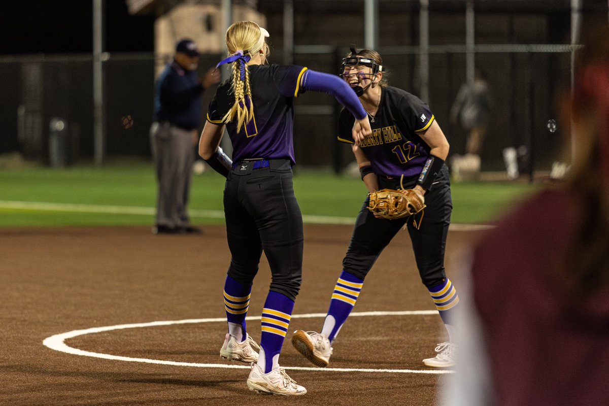 Maddiekings2026's tweet photo. Wrapped up the first round of district 5-2! Finished with a .520 AVG and .556 OBP. I hit 5 singles, 4 doubles, 1 triple, and 3 HRs. Looking forward to starting the second half, facing Leander, on Tuesday! @softball_lhhs @BuzzCentex @TreyHoldbrook @Coach_Ves @nadiataylor88 @hopetraut @BarrettBarnes10