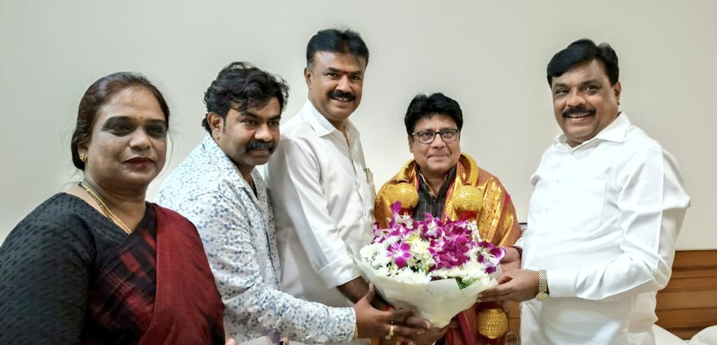 obcmorcha4kar's tweet photo. OBC Morcha Karnataka State Leaders @BSomashekarBJP Ji, Govindaraju Ji, @Ashwini_79 Ji, @kumar4unity Ji, @chandankumartn Ji, Ravi Kumar Ji met @BJP4OBCMorcha National Gen Sec Dr. @NikhilAnandBJP Ji today at Bengaluru &amp; had discussion on Anti OBC Policies by Congress State Govt. https://t.co/zByOYf2gjs