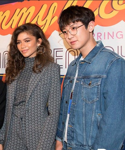 AboutMusicYT's tweet photo. EXO's Chanyeol and Zendaya at at Tommy Hilfiger Fashion Show, 2019. https://t.co/34DS7GyEpT