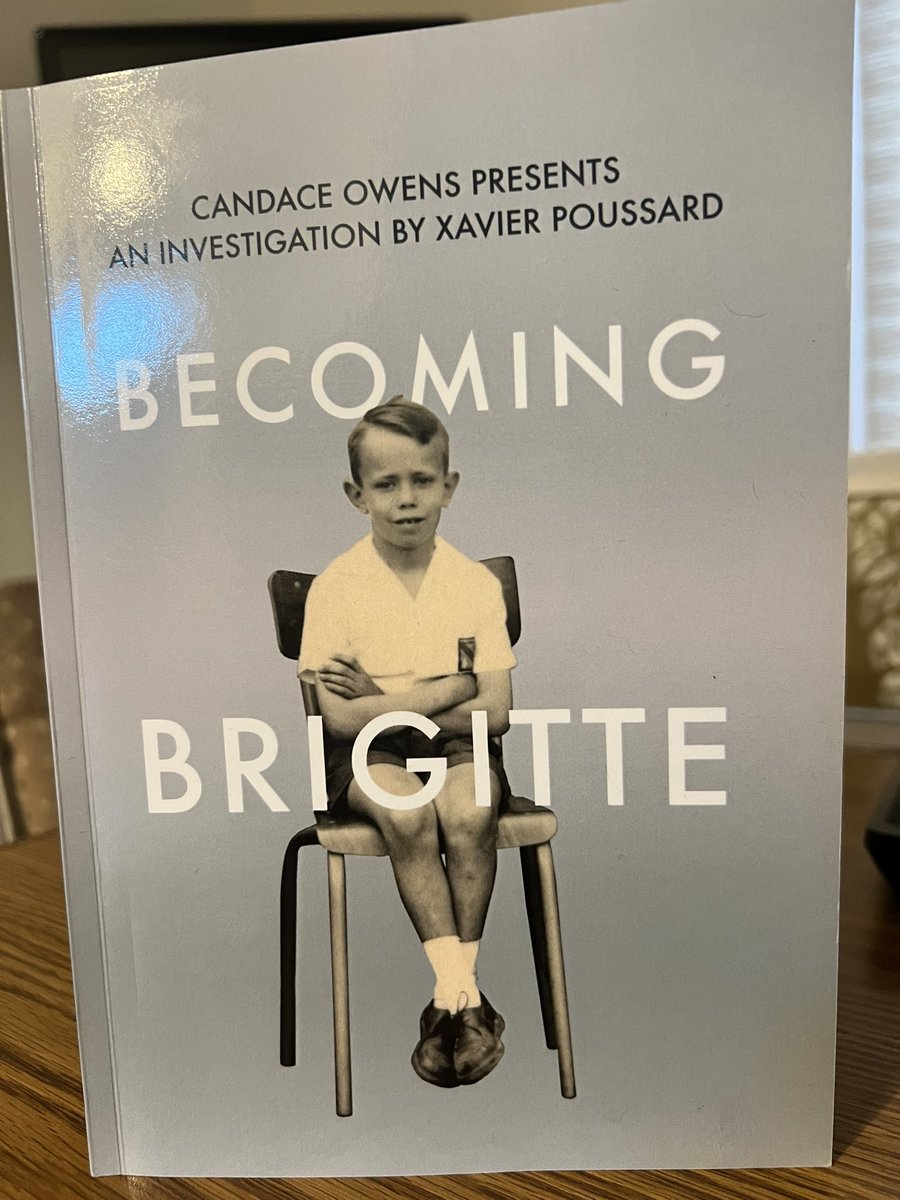 starr96602's tweet photo. @Elysee #jeanbrigitte #BecomingBrigitte #DevenirBrigitte https://t.co/zwYZAIKvdp