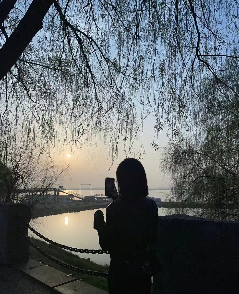 ps0186's tweet photo. 想想她现在正在被别人操，真是难以入睡 https://t.co/ubuccNkpbm
