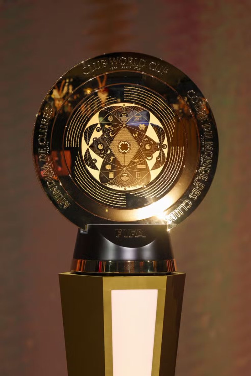 presidatv's tweet photo. *Corinthians primeiro campeão Mundial da FIFA*
* Novas camisas da temporada 25/26 com alusão ao Mundial de 2000*
* León é retirado do Super Mundial de 2025*
*LOADING...*

A história pode ser escrita https://t.co/Hl6AcOpUNG
