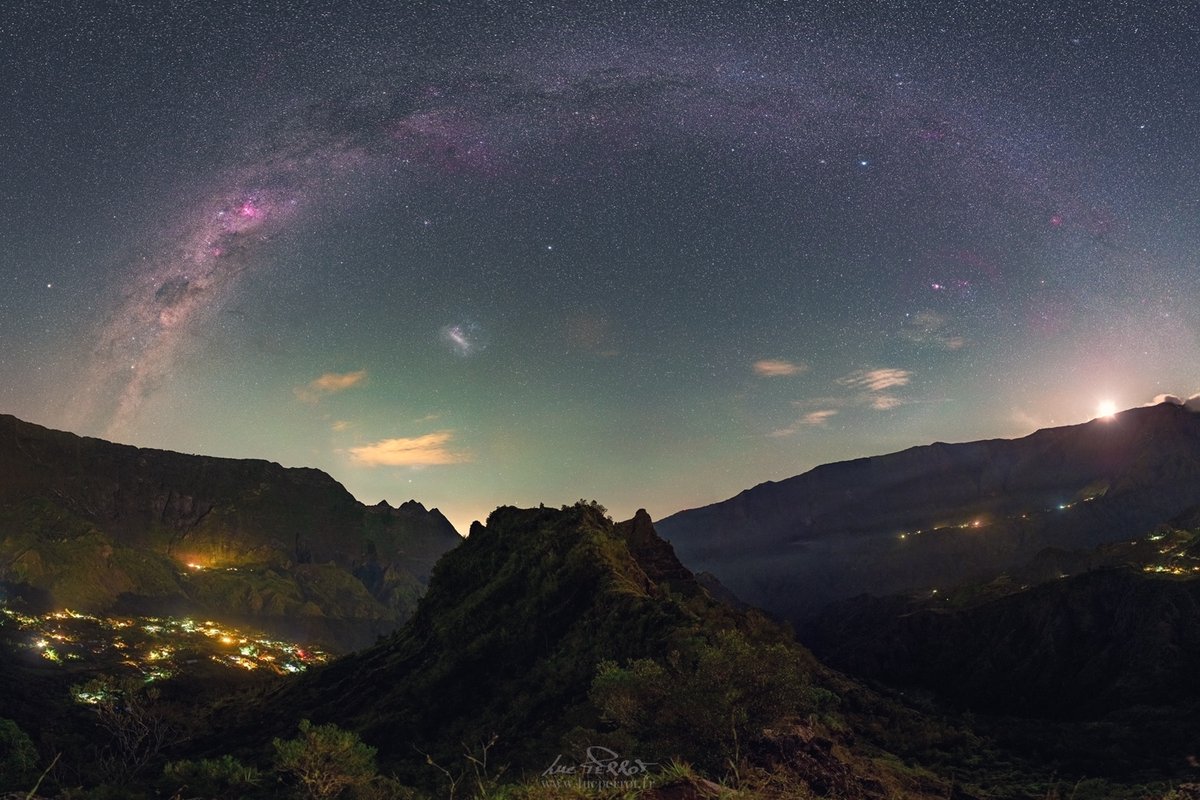 Cirque de Cilaos sous la voûte céleste.