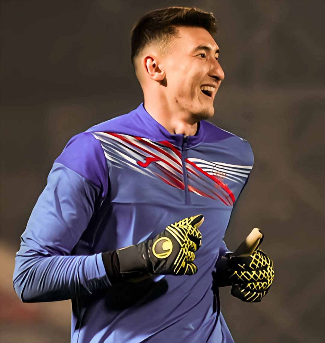 Жа футболга қизиқмайман. 
Лекин кечаги футболни томоша қилиб мени фикрим:
Қирғизистон терма команда дорвозабони 
"ЭРЖАН ТОКОТАЕВ" 
21 та сўлтамат билан майдонга чиқиб,
10 та сўлтаматни обрўси учун 11 та сўлтаматга бир ўзи, қарши ўйнади. 
Қойил шу йигитга ОФАРИН!!!