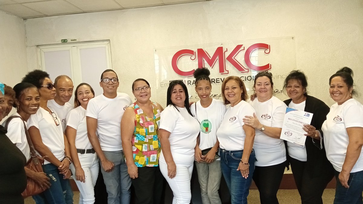 mambisa25's tweet image. La Emisora Provincial CMKC el próximo domingo 23 de marzo, estarán arribando a los 95 años de fundada. Reciban en este día muchas felicidades de su querido pueblo de #SantiagodeCuba  que tanto le agradece y siempre vivirán en el ❤️ de los santiagueros.