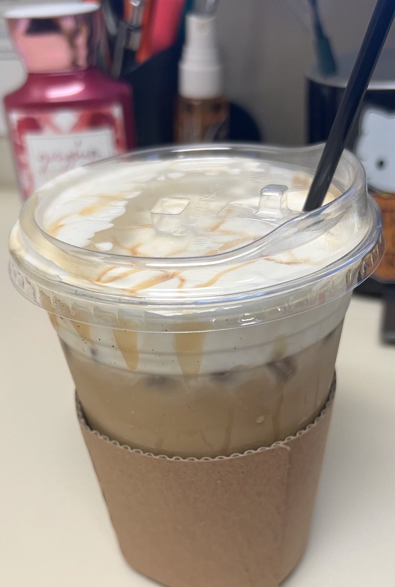 teamiesace's tweet photo. At work there’s a nearby cafe I always go to &amp; today they gave me a free coffee 🥺 the girl noticed I was a bit sad for a Friday morning .. she literally just gave it to me &amp; said “on the house” 🫶 #acechoice https://t.co/FTyaoVIb8C