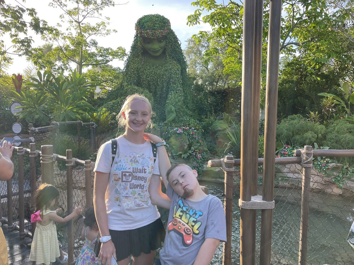 EllaChew22 tweet media