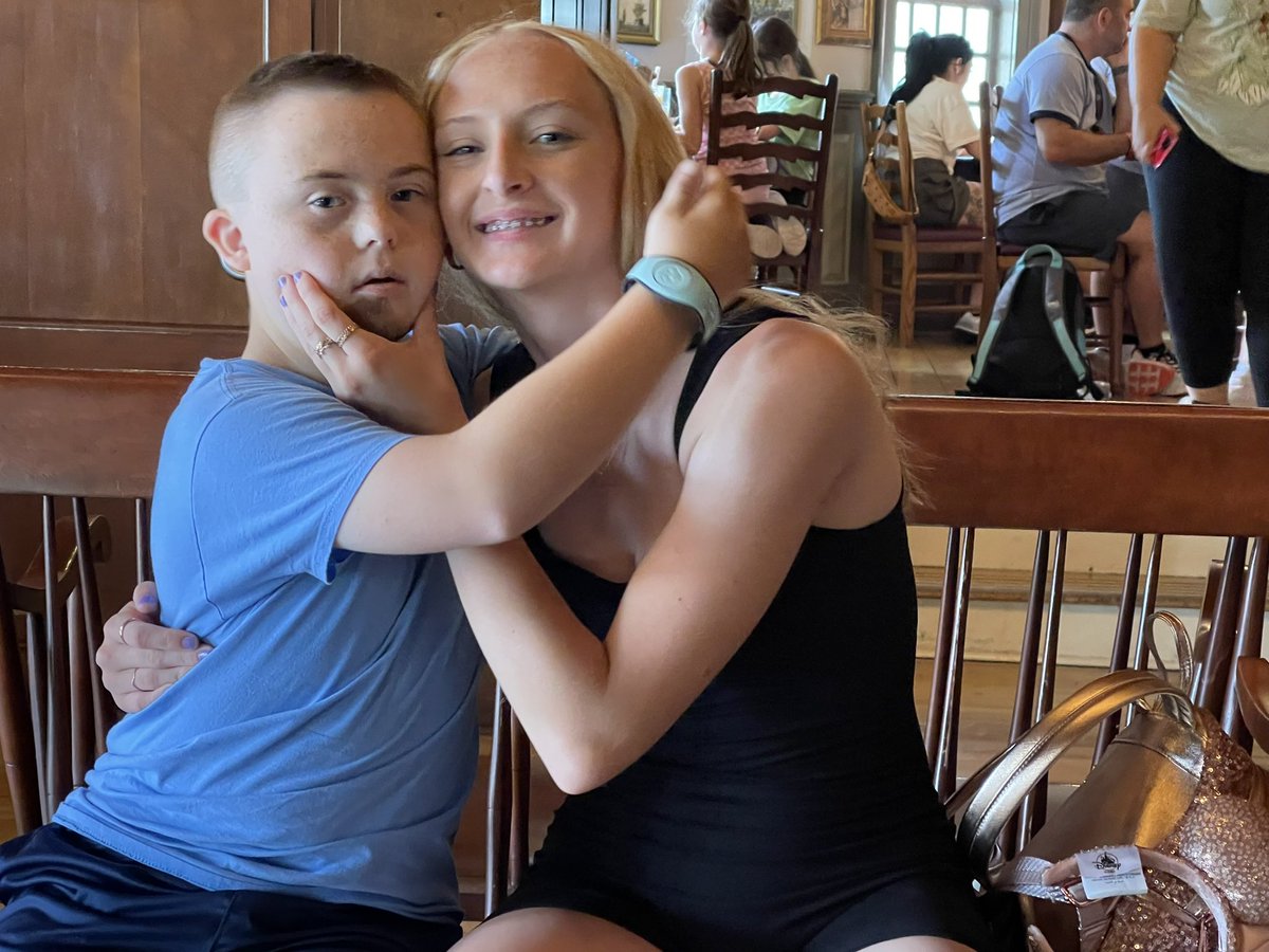 EllaChew22 tweet media