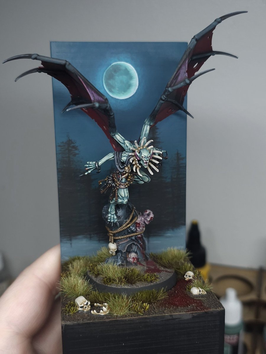 Definitely a reminder to always take the initiative when inspiration strikes. This was a random thought and I think it's my best piece this year now. (also if you need landscape tutorials, bob ross is the best) #warhammercommunity #wepaintminis #nerdlings