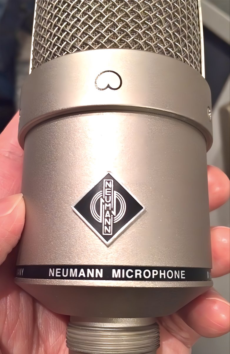 eiichitanaka68's tweet image. 147? あまり馴染みの無い型番
#microphone #vacuumtube #neumann #recording #gear