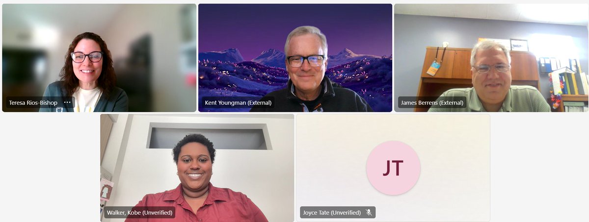 A great way to end the week - chatting with Kobe in <a href="/RepGregLandsman/">Congressman Greg Landsman</a> office about how much they #ValueCHCs and the importance of stable federal funding, Medicaid, and the 340B program. Healthy people work!