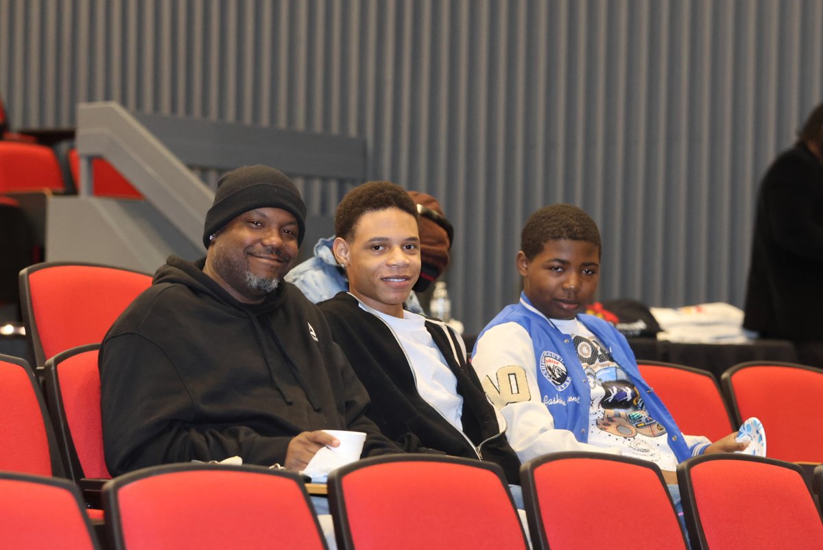 A massive shoutout to Mays High School for hosting an absolutely incredible event, Donuts for Dads! 🎉 To all the amazing dads out there, your kids’ joyful smiles said it all! These moments are nothing short of magical and leave lasting memories. A huge thank you to the school