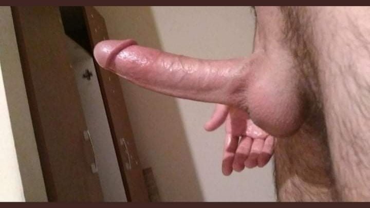FATH70580770's tweet photo. @Gayturkplatfor Merhabalar ben kadıköy'den yakışıklı güvenilir biriyim şuanda lüks aracımda viski içiyorum. Varmı ortak olmak istiyen kadinsilar https://t.co/EYEKTYHBlX