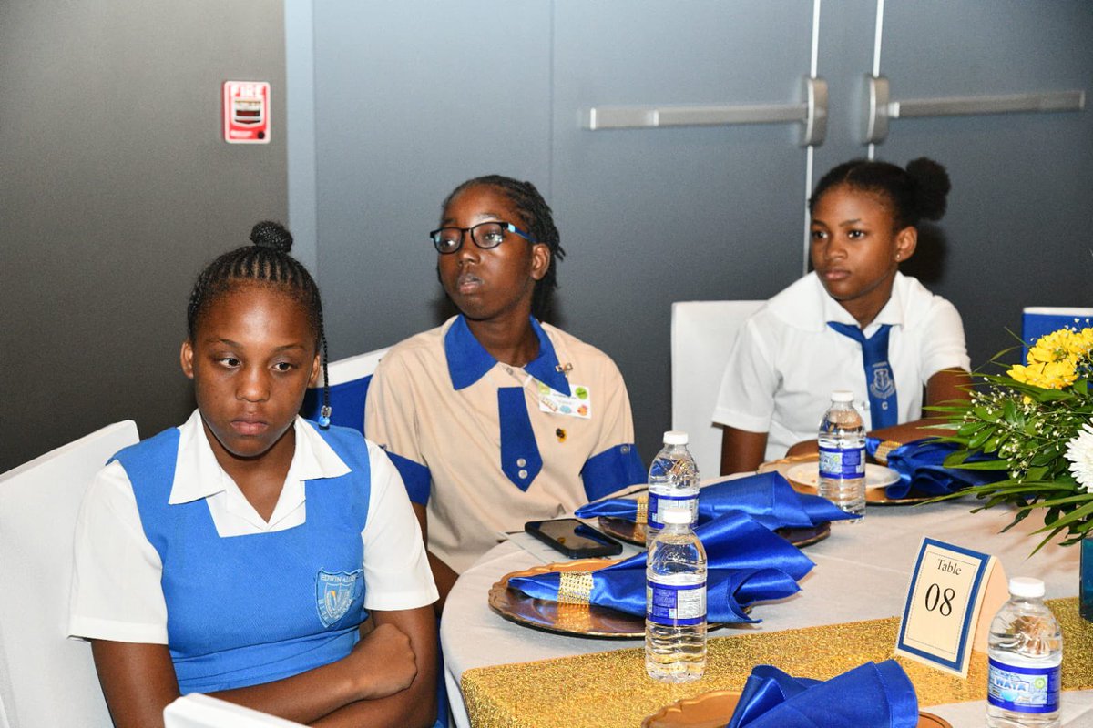 LocalGovJa's tweet image. Today, the Ministry’s Agency, the Board of Supervision is honoring 62 students who have performed exceptionally well in PEP, CXC, CAPE and the Tertiary level. #LocalGovAtWork #SocialProtection