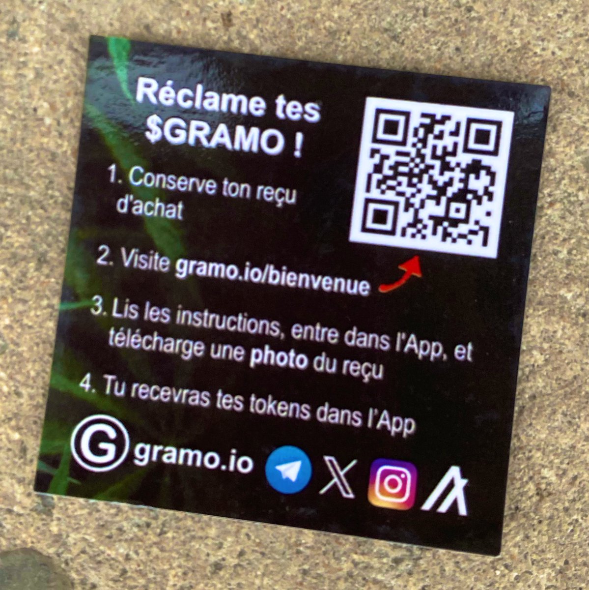 gramo_io's tweet photo. Salut l'algofam ! Qui est à Paris ? 
Réclame tes tokens via notre app ! https://t.co/PtRzKrcCme