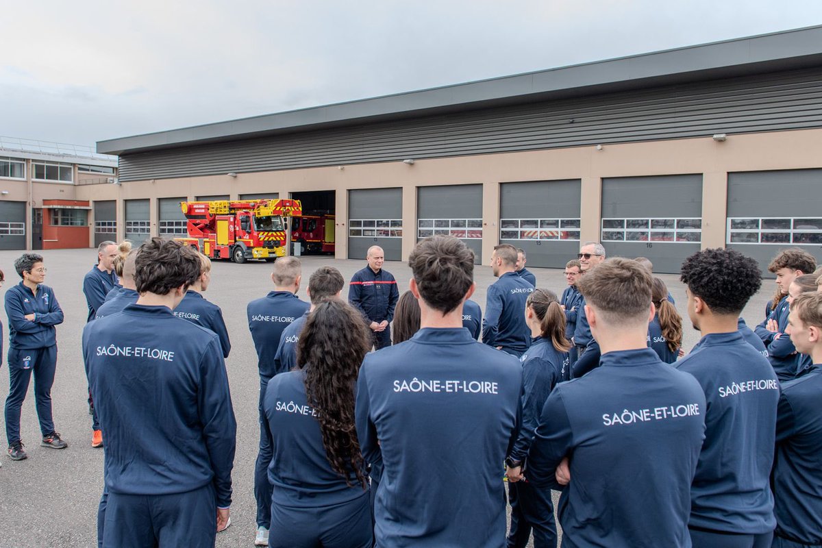 Sapeurs-pompiers de Saône-et-Loire (@sdis71) on Twitter photo #CrossNational🏃♀️ Bonne chance aux coureurs de la délégation de <a href="/saoneetloire/">Saône-et-Loire</a> @sdis71 @udsp71 partis cet après-midi du centre de Chalon-sur-Saône pour rejoindre le #Crossnational2025 qui se déroulera demain à #Besançon <a href="/sdis25/">Sapeurs-pompiers du Doubs Officiel</a> ! 😉🍀 #CrossNational🏃♀️ Bonne chance aux coureurs de la délégation de <a href="/saoneetloire/">Saône-et-Loire</a> @sdis71 @udsp71 partis cet après-midi du centre de Chalon-sur-Saône pour rejoindre le #Crossnational2025 qui se déroulera demain à #Besançon <a href="/sdis25/">Sapeurs-pompiers du Doubs Officiel</a> ! 😉🍀