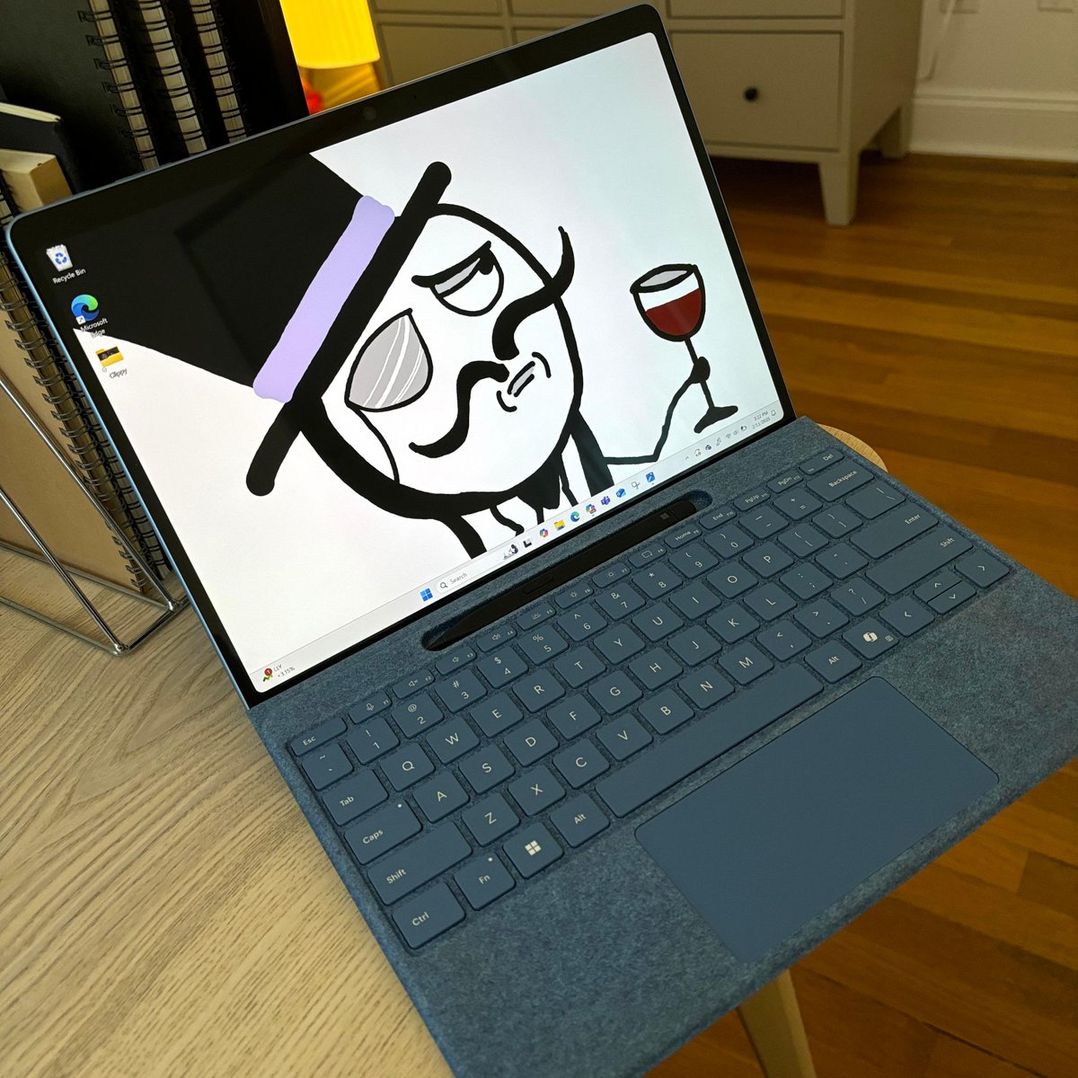Windows's tweet image. that&apos;s Sir Face to you #MicrosoftSurface