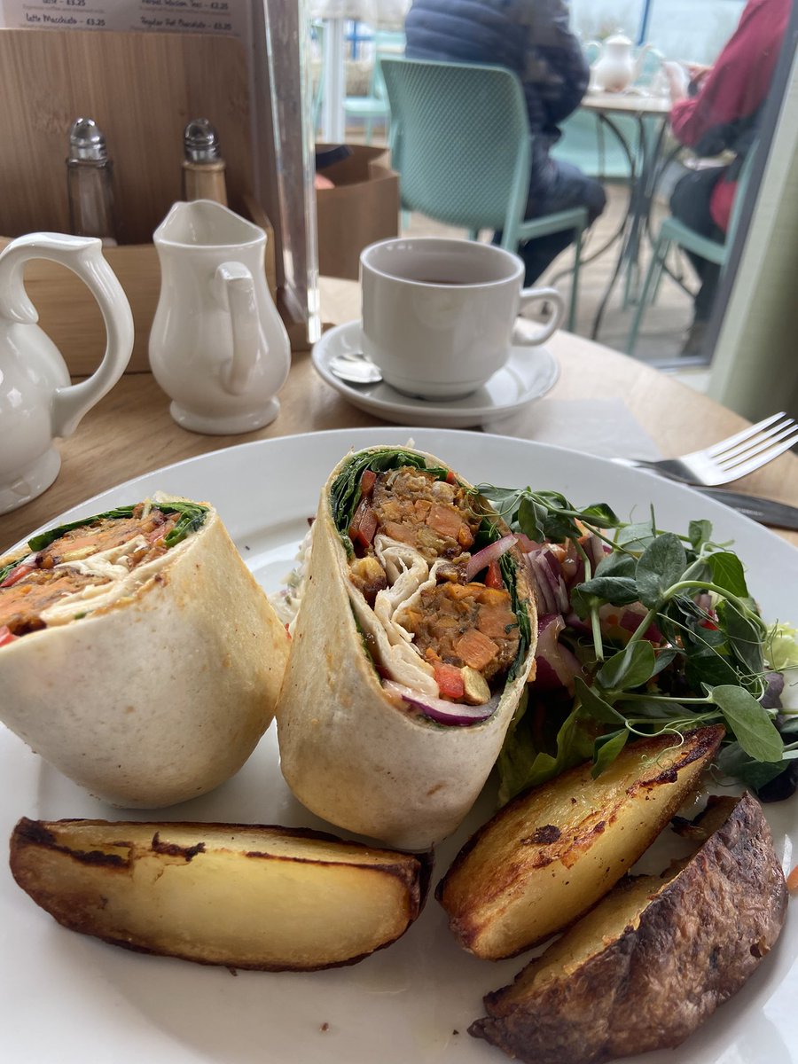 peakrunner47's tweet photo. Cake dodging at Carsington water today but did have a lovely lunch ๐โ๏ธ #Nocake #Dietssuck https://t.co/sf6MzKPHX4