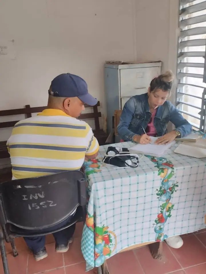 Cuando Donas sangre, salvas vidas, así lo patentizaron una vez más estos donantes que acudieron hoy al área de salud Minas a realizar este acto de amor y altruismo.
#CubaPorLaVida
#JuvenilMartiano
#UJCdeCuba ❤️🇨🇺