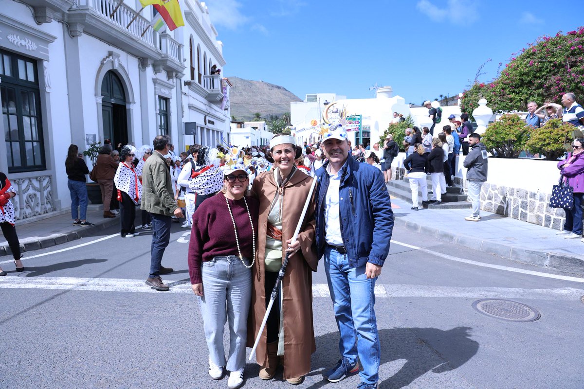 CabildoLZ's tweet photo. 🎭🎉 Las calles de Haría han sido testigo de la alegría y la magia de más de 800 personas en el Coso Insular Inclusivo.

Este evento se ha consolidado como un referente en la Isla. https://t.co/ak9AGif3KR