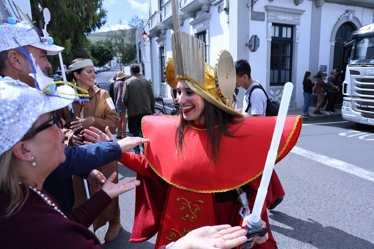 CabildoLZ's tweet photo. 🎭🎉 Las calles de Haría han sido testigo de la alegría y la magia de más de 800 personas en el Coso Insular Inclusivo.

Este evento se ha consolidado como un referente en la Isla. https://t.co/ak9AGif3KR