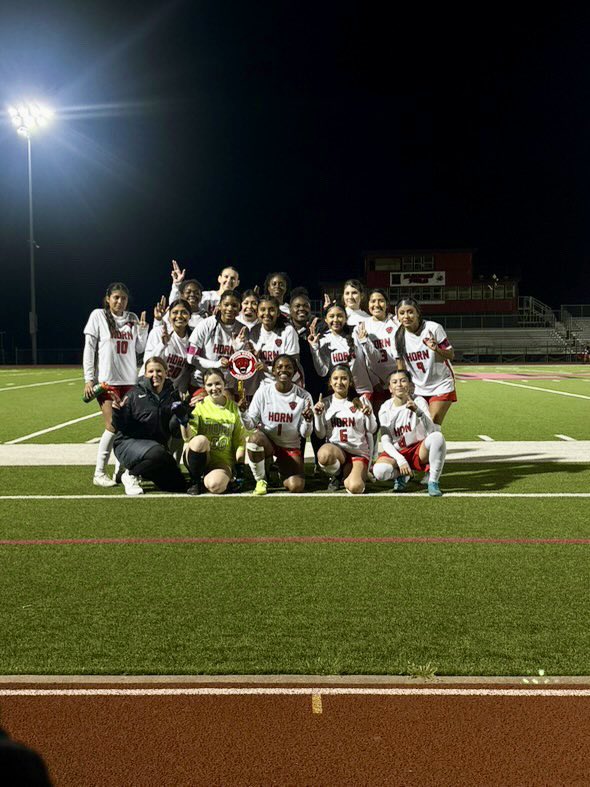 Horn Girls Soccer tweet media