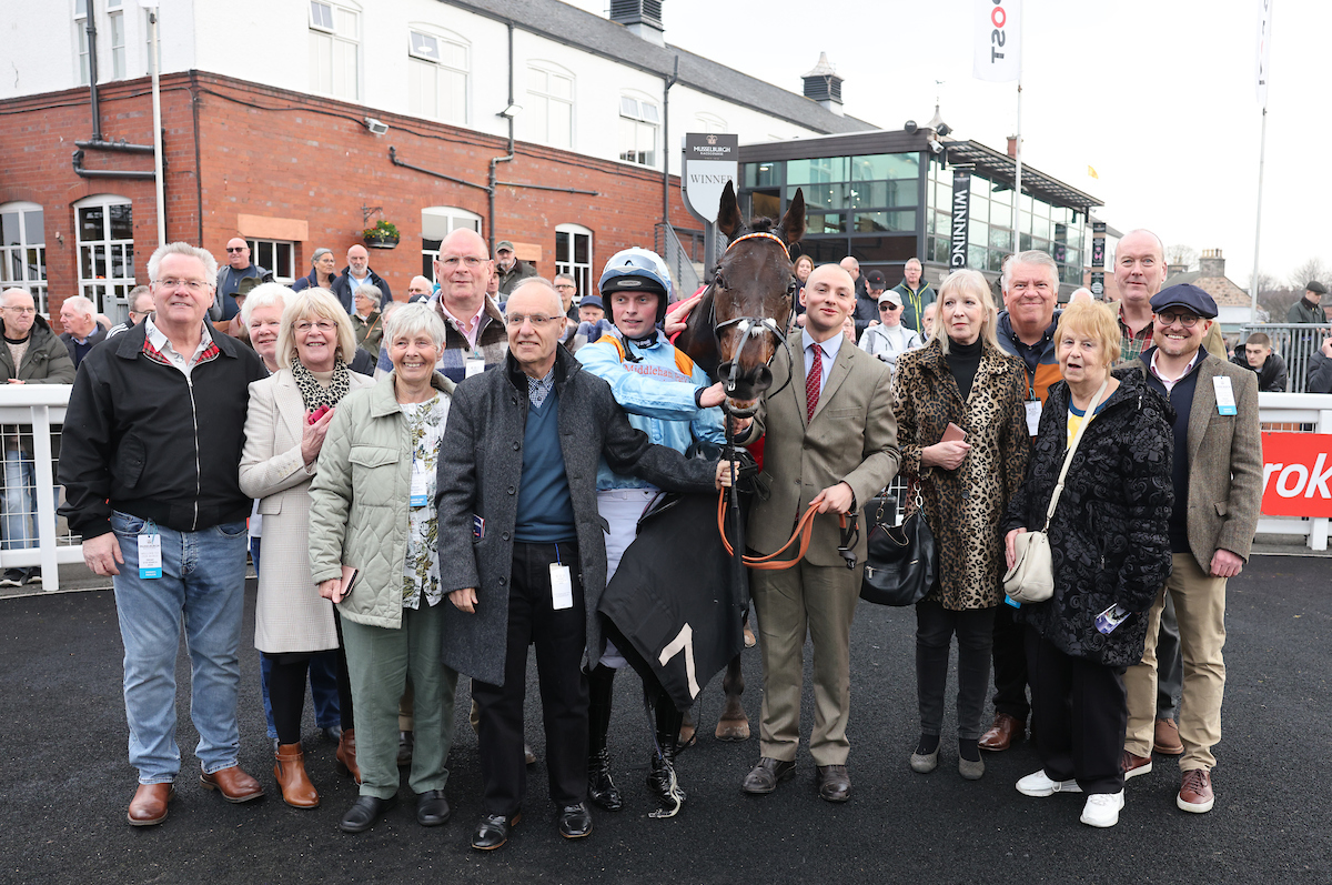 MprUpdates's tweet photo. 🏆 Winner  🏆

FIERCE WARRIOR digs deep under a brilliant ride from @james_bowen_ to win the Ladbrokes Go North Brindisi Breeze Hurdle Series Final @MusselburghRace 

Congratulations to his owners and the team @sevenbarrows 👏👏👏
#TeamMPR https://t.co/eMCPgGQavP