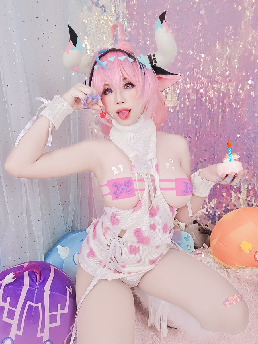 เมื่อวานวันเกิดแหละ โดเนทเพื่อเอาสีชมพูออกได้นะคะ💖

#Varesa #Genshinlmpact #varesagenshinimpact #cosplay #GenshinImpactcosplay #Varesacosplay