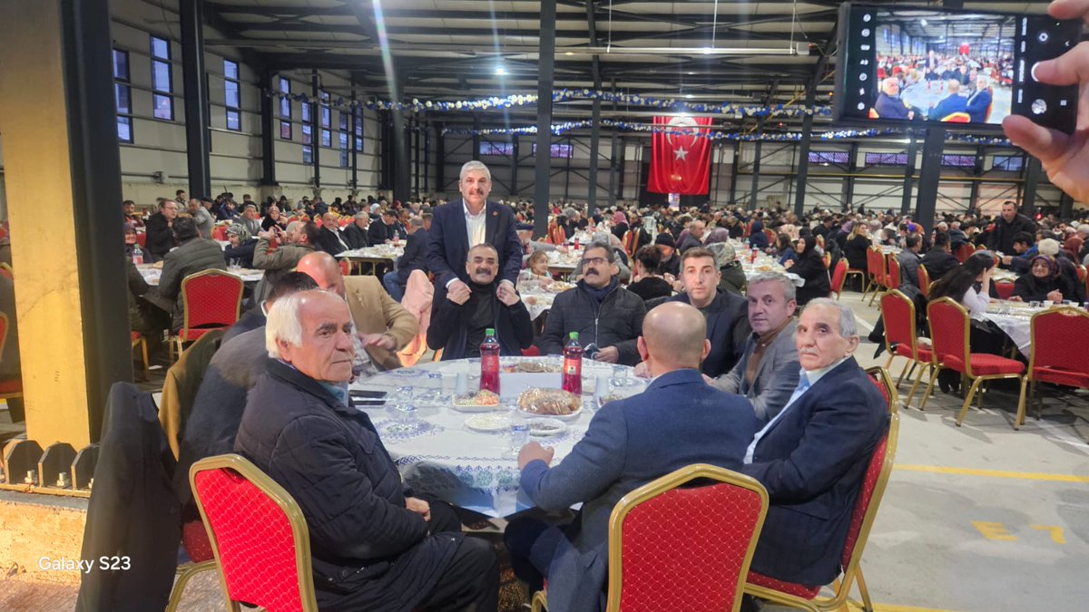 DevrekaniFed's tweet photo. Devrekani iftar programına katıldık. Devrekani Dernekler Federasyonu Başkanı Mehmet Kaymakcı , Yönetim kurulu üyeleri Yaşar Korkmaz ve Nejat Acar protokol ve hemşerilerimizle sohbet etti. Milletvekilimiz Serap Ekmekci ile de sohbet ettiler. #Ramazan #devrekani #kastamonu https://t.co/RZPDtsSyxO