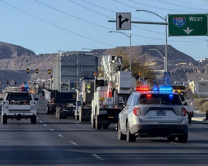 Watch Las Vegas Locally 🌴's leaked NSFW photo on TwXstars