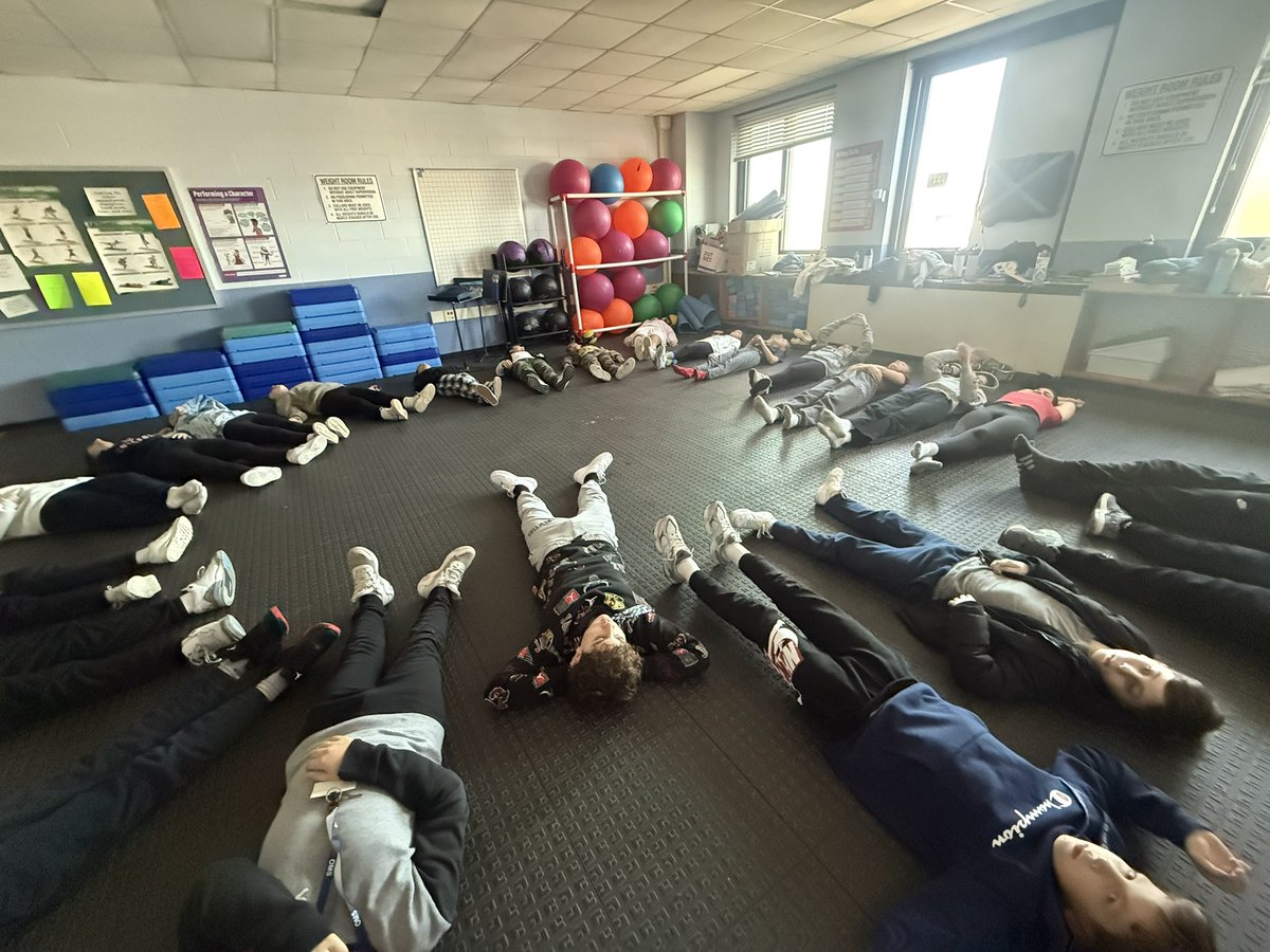 Yoga Friday! Today our 7th graders were challenged to step outside of their comfort zone by trying a new activity they weren’t experienced with. 🧘🏽‍♀️🧘🏽‍♂️ <a href="/osdAthleticdept/">OSD Athletics, Physical Education and Health</a> <a href="/OMS_NY/">Oceanside MS</a>
