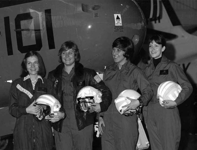 NavyMuseumDev's tweet photo. Breaking Barriers in the Sky
In 1974, Lt. j.g. Barbara Allen paved the way for women in naval aviation by becoming the first female Navy pilot to fly solo. Today, women serve as fighter pilots, test pilots, and more—proving that the sky is not the limit. #WomensHistoryMonth https://t.co/LsqfBbEvwk