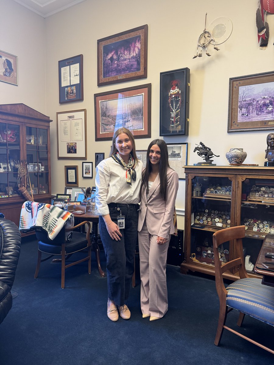 okepilepsy's tweet photo. We appreciate Lauren Ketchum with @TomColeOK04's  office for discussing the funding for the CDC Epilepsy program, NIH, BRAIN Initiative; the ask to co-sponsor the Nat'l Plan for Epilepsy (H.R. 1189) and the Seizure Preparedness Act.  #TSU2025 https://t.co/IE4lU3odwi