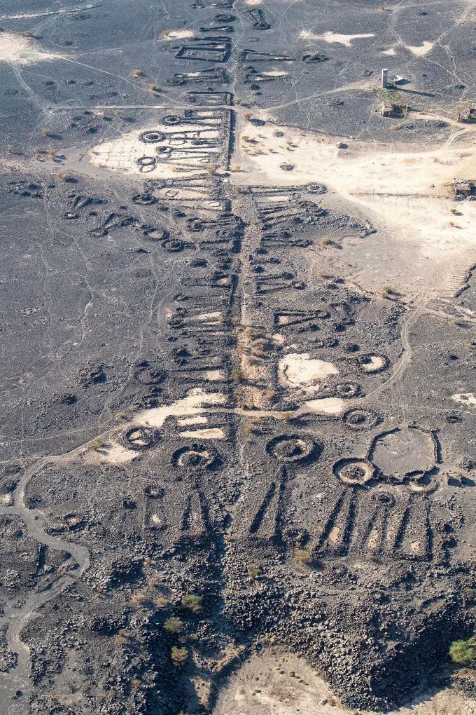 jehbeth's tweet photo. A 4,500-year-old highway network, lined with well-preserved ancient tombs, in Kingdom of Saudi Arabia 🇸🇦 https://t.co/O8XZWy1dwE