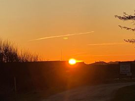 LVestkyst's tweet photo. #Vi ønsker alle jer en dejlig #fredag aften og #godweekend😊We wish you all a lovely #Friday evening, and a nice #goodweekend everybody 😊#sunset #sunsetphotography #ultratwitteragf #campinglife #camping #NaturePhotography #naturelovers #denmark #danmark #Europa #solnedgang https://t.co/LBCiJLWDSq