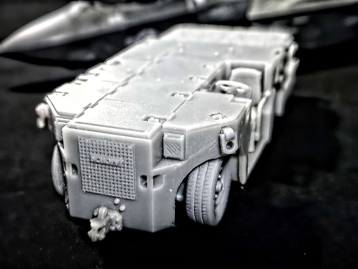 glassgirlmaker's tweet image. Tamiya F35C 1/48
今回の主役、牽引車を塗装へ　
#プラモデル #F35C