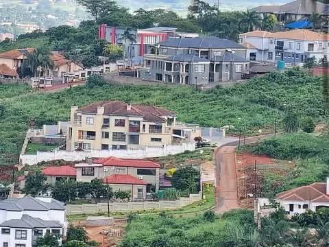 Melanin_Mmaps's tweet image. Yet these are the homes of black people in a village in limpopo, where there are no whites who reside there, black people started it from the ground up.
We will definitely be fine without racists.