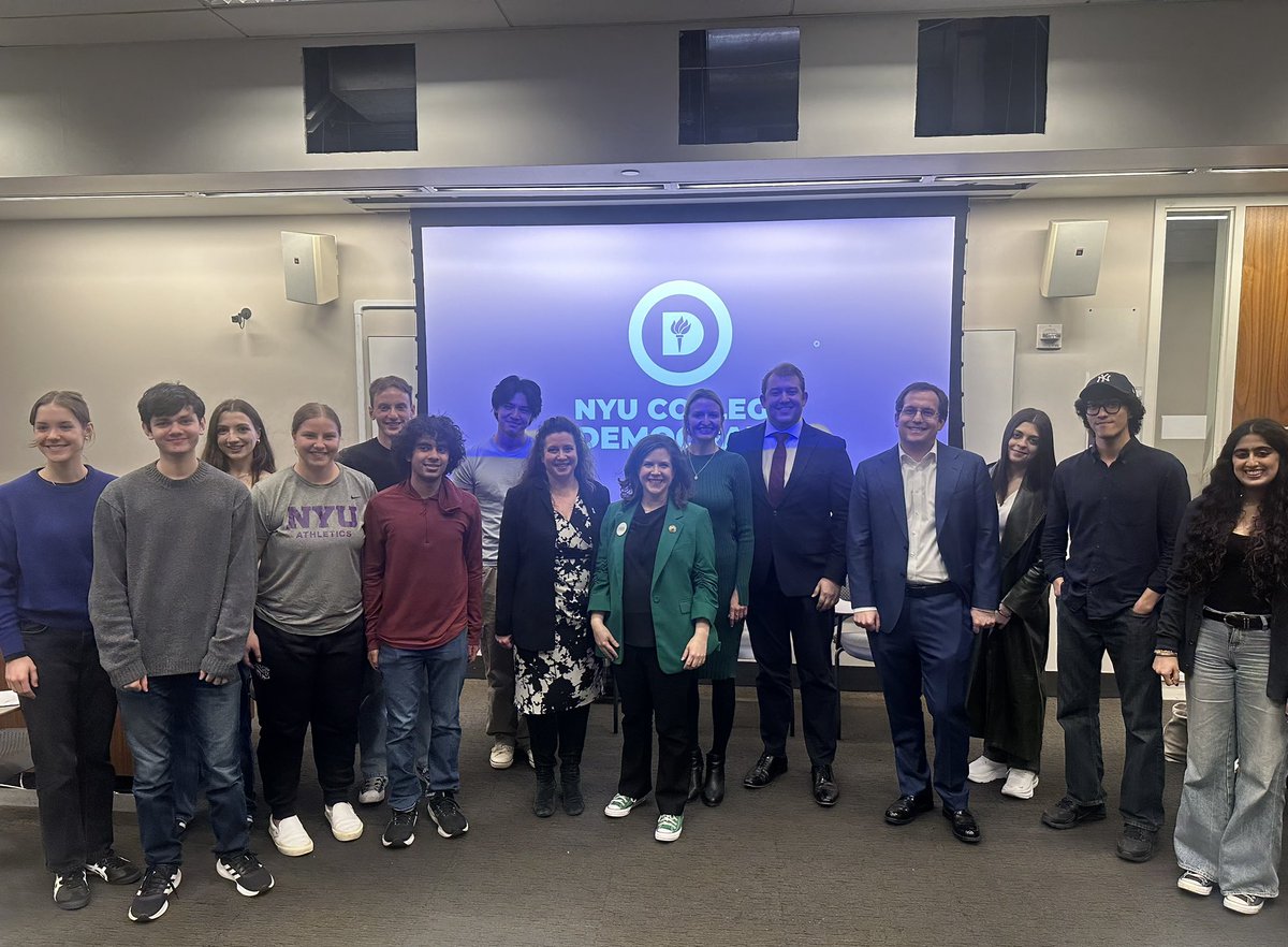 NYUDems's tweet photo. Thank you to everyone who attended our City Council District 4 Forum last night! We had a great time hearing each candidate’s vision for the future of District 4 and New York City. https://t.co/bc7fOntQJF