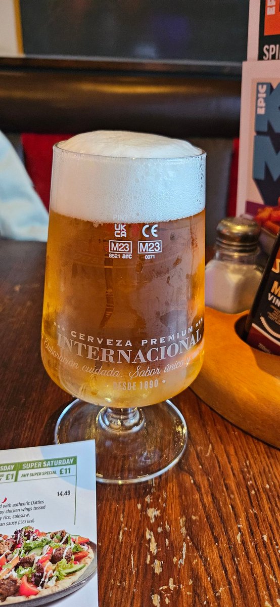 MonStare's tweet photo. @greeneking 5% froth? https://t.co/FSiJZBrlAM