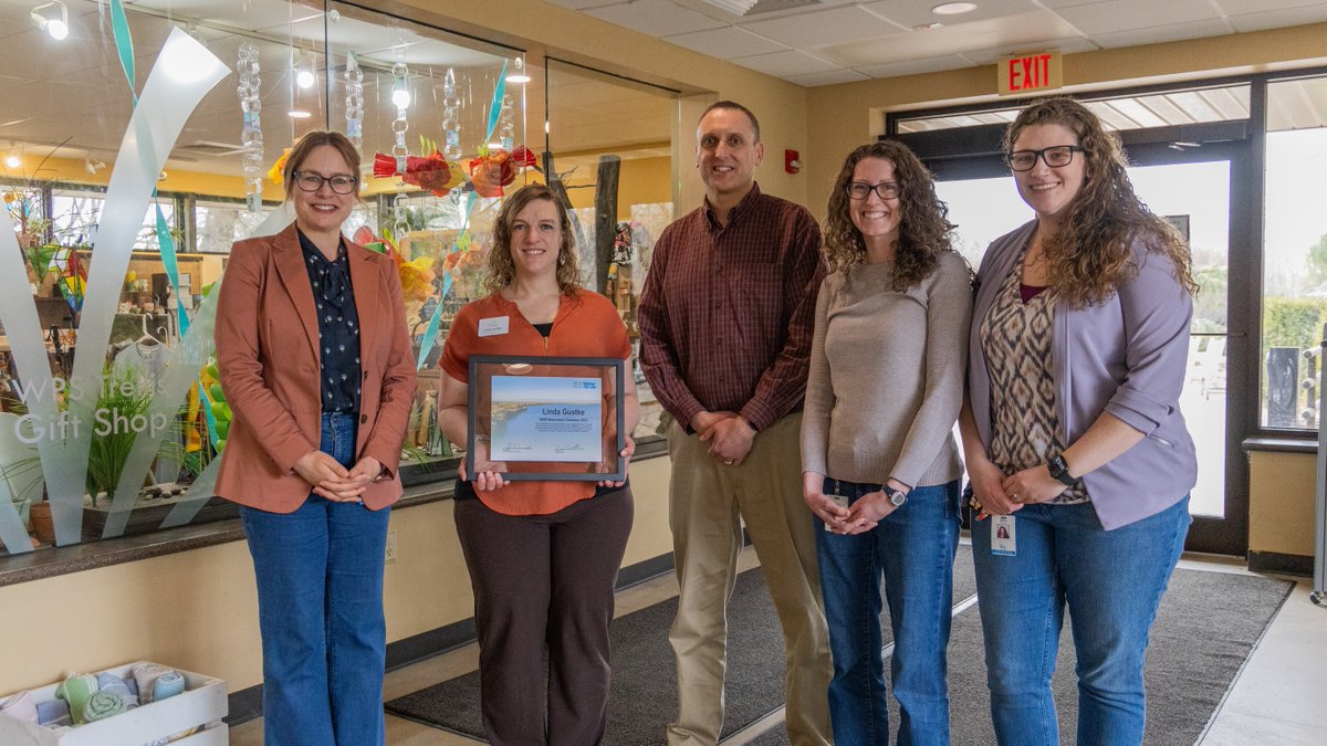 We’re thrilled to announce Linda Gustke, Director of Education at Green Bay Botanical Garden as the recipient of the 2025 NEW Watershed Champion Award in honor of #WorldWaterDay! Congratulations, Linda! 
Learn more: hubs.ly/Q03cYV0p0
#LoveYourWatershed #ThankYou
