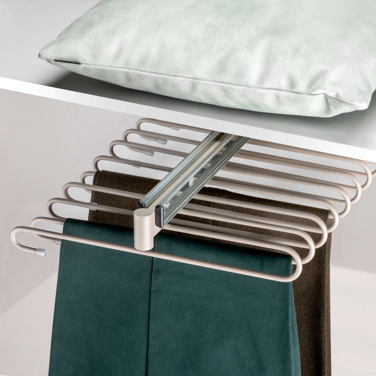 Transform your bedroom into a stylish and functional retreat with modern fittings by Hack from Emuca! 
From pull out trouser racks to reclining clothes lift, we have everything to elevate your space.

Which upgrade would you choose first? 👇 
.
#bedroomfittings #homedecor