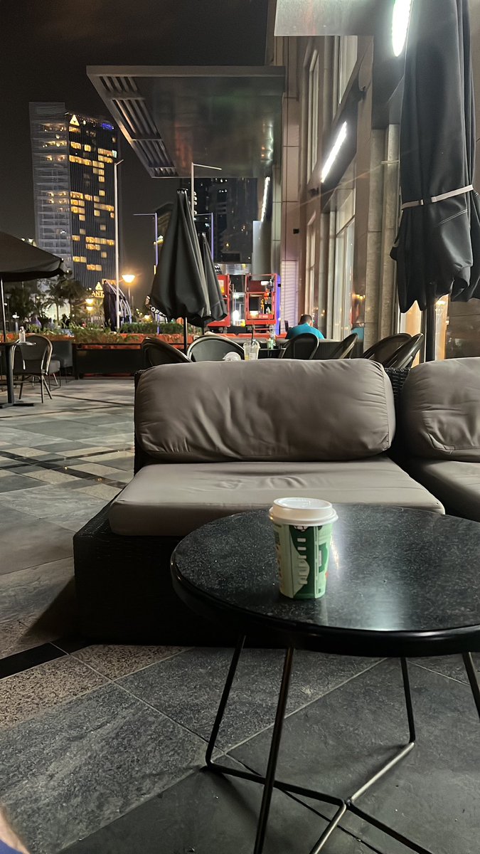 Business bay’da olan yok mu kahve ısmarlayım?