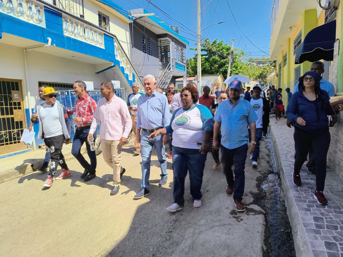 cidelrd's tweet photo. Esta visita representa un paso en la búsqueda de respuestas para la comunidad de Santa Lucía. Seguiremos atentos a los avances en torno a este importante tema ambiental. #SantiagoOeste #MedioAmbiente (4/4) https://t.co/lqgjCeVDOe
