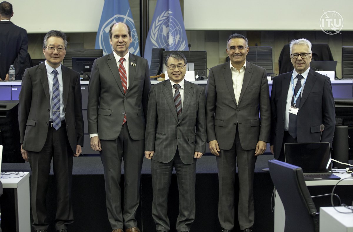 Seizo Onoe (@itutsbdirector) on Twitter photo Pleased to see active participation at <a href="/ITUstandards/">ITU Standardization 🇺🇳</a> SG15 meeting, with lively discussions on key topics like high-speed networks, SMART cables, and next-gen optical tech. Your contributions drive global innovation. Pleased to see active participation at <a href="/ITUstandards/">ITU Standardization 🇺🇳</a> SG15 meeting, with lively discussions on key topics like high-speed networks, SMART cables, and next-gen optical tech. Your contributions drive global innovation.