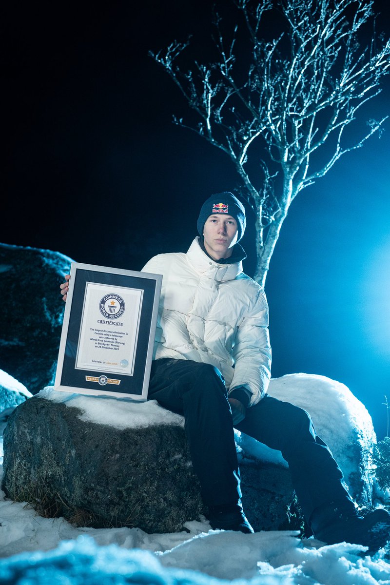 MrSavage's tweet photo. GUINNESS WORLD RECORD

NEW VID OUT ON YOUTUBE https://t.co/biytrQpQZN