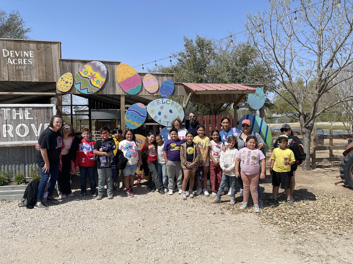 Perales Third grade field trip to Devine acres. Kids had a blast. <a href="/EISDofSA/">Edgewood ISD</a>